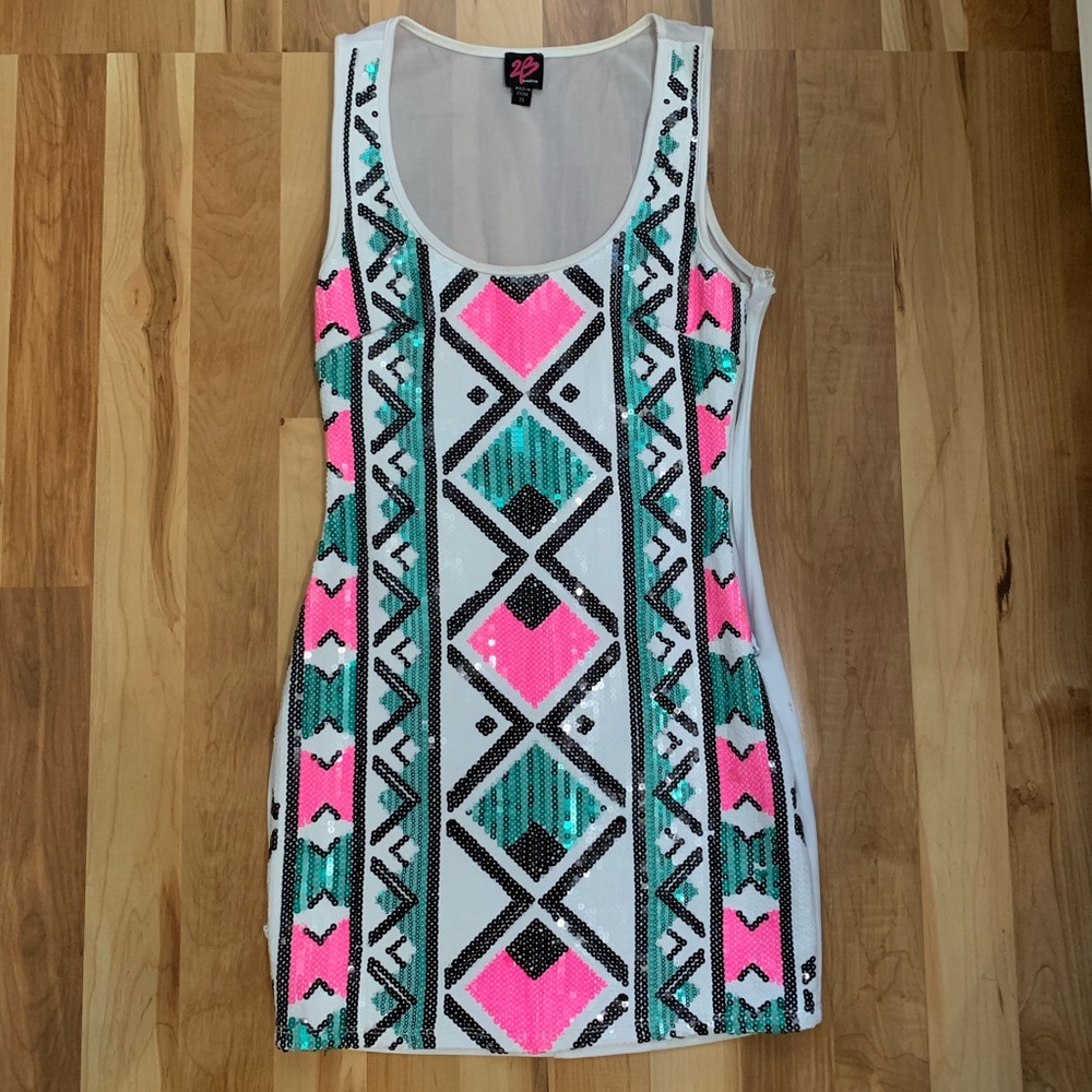 Bebe dress